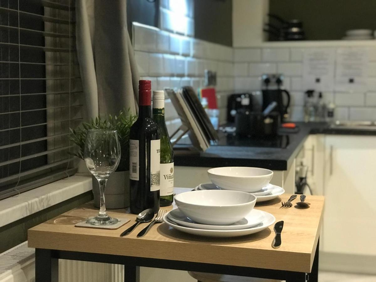 Contemporary 1 Bed Studio For Comfy Stay In Wigan Kültér fotó