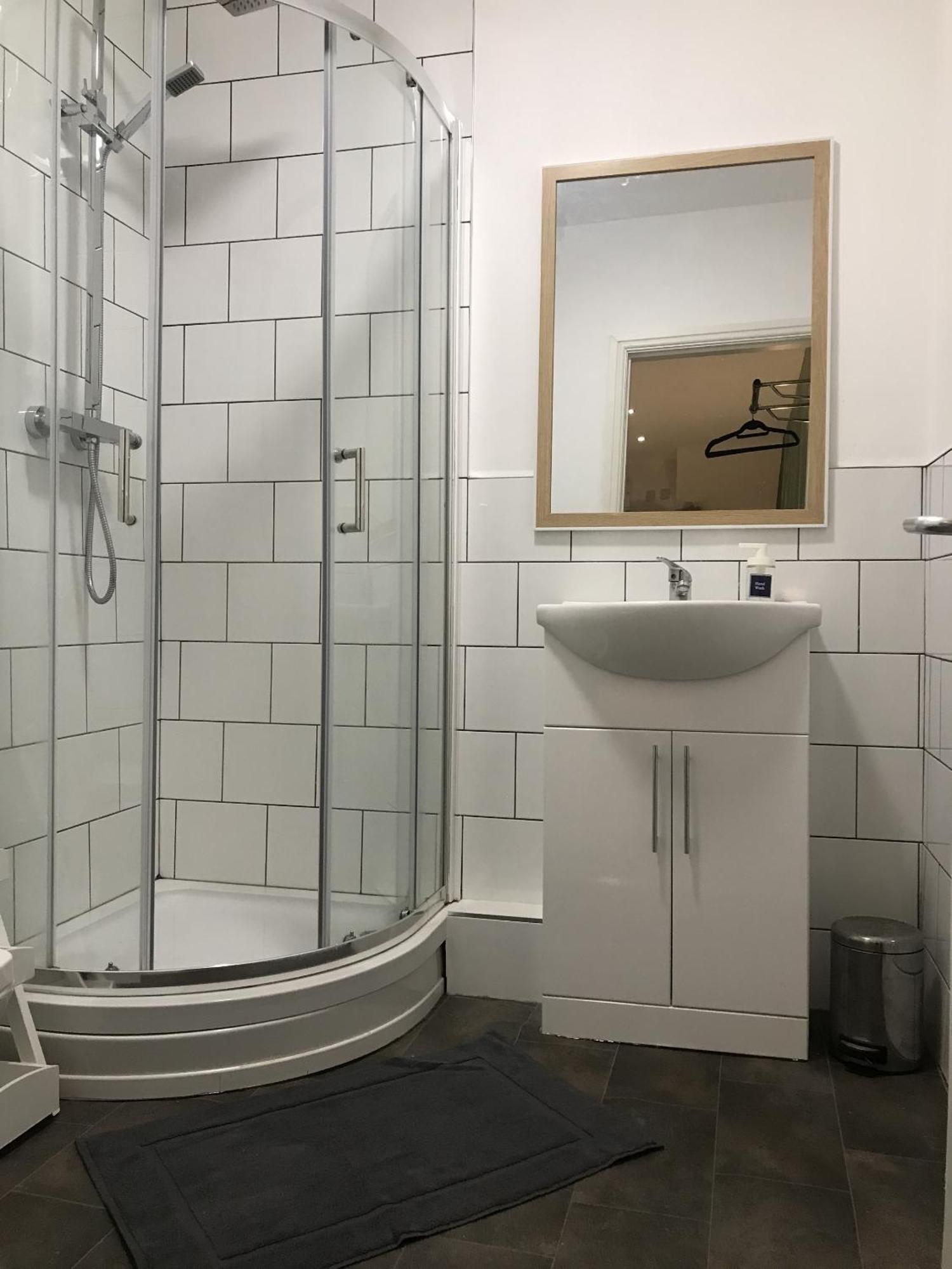 Contemporary 1 Bed Studio For Comfy Stay In Wigan Kültér fotó